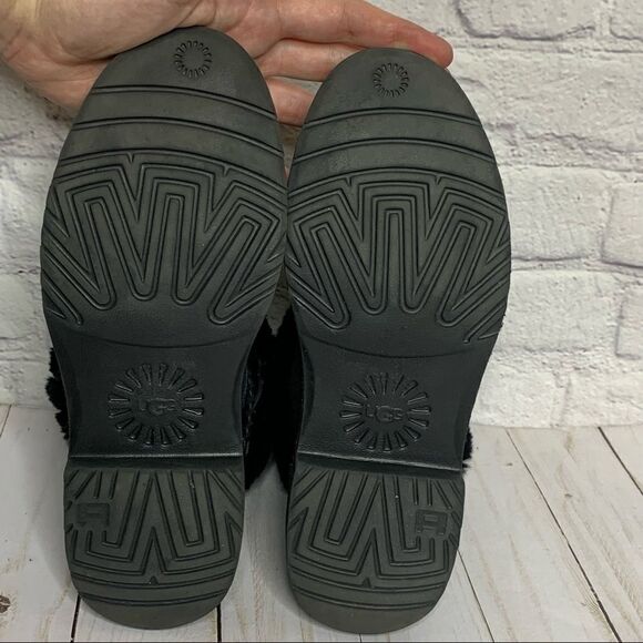 Ugg Cedric Black fur lined leather boots - Picture 13 of 16